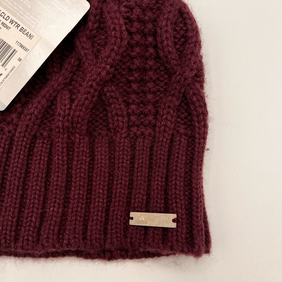 Adidas Women's Cloud Winter Beanie Purple Pom Knit Hat OSFA NWT Cap Gift Gym - Picture 2 of 6